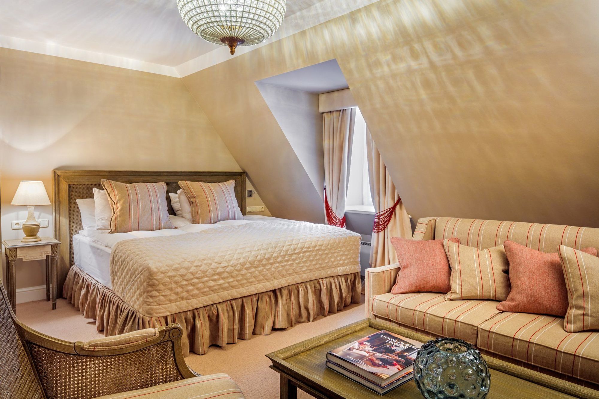 Schloessle Hotel - Small Luxury Hotels Of The World Talin Exterior foto
